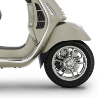 Pyramid Extenda Fenda | Matte Black | Piaggio Vespa GTS 310 2025>Current
