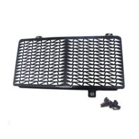Pyramid Radiator Guard | Matte Black | Kawasaki ER-6F 2006>Current