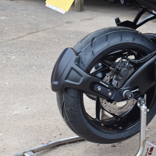 Pyramid Spray Guard | Matte Black | Suzuki GSX-S 1000 2015>Current