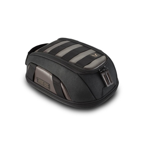 SW-Motech Legend Gear magnetic tank bag LT1. 3.0 - 5.5 l. Magnetic fastening. Splash-proof. (BC.TRS.00.401.10000) Superseded to SW-BCTRS0040120000