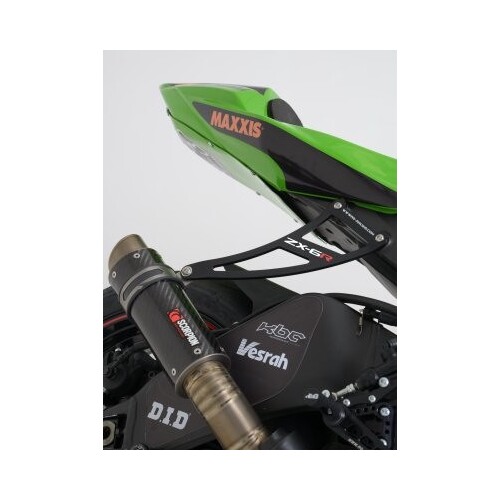 R&G Racing Exhaust Hanger And Footrest Blanking Plate To Suit Kawasaki ZX6R '09-