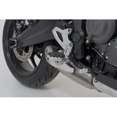 SW-Motech EVO Footrest Kit - Triumph Tiger 660 (21-). (FRS.11.112.10500)